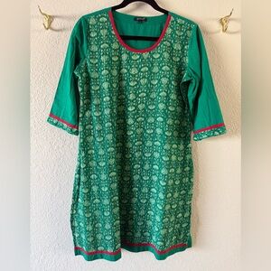 Globus Kelly Green Pintuck Floral Print Kurti Kurta Tunic Top Size M 3/4 Sleeve